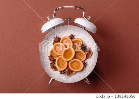 Round mini tartlets with citrus or peach jam and crumbly pastry. Mini citrus tarts Round mini tartlets with citrus or peach jam and crumbly pastry. Mini citrus tarts 139149050