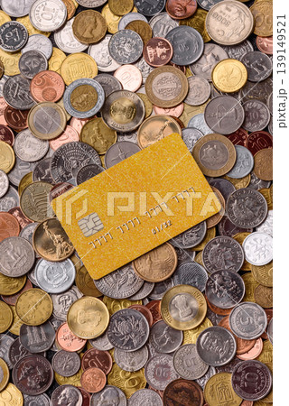 A credit card for contactless cashless payments via a terminal or online. A credit card A credit card for contactless cashless payments via a terminal or online. A credit card 139149521