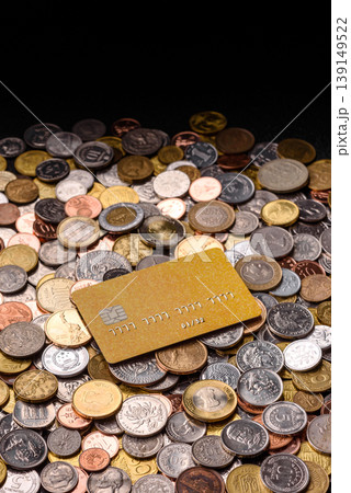 A credit card for contactless cashless payments via a terminal or online. A credit card A credit card for contactless cashless payments via a terminal or online. A credit card 139149522
