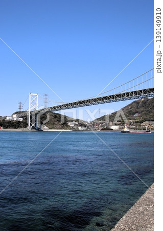 門司港ノーホーク広場から見た関門海峡と関門橋 139149910