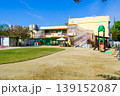 幼稚園園舎と園庭 139152087