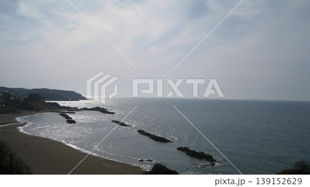 岬の上の公園から見えた海と砂浜と岬 岬の上の公園から見えた海と砂浜と岬 139152629