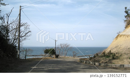 海へ続く道 海へ続く道 139152771