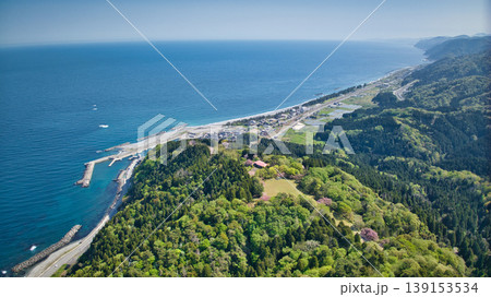 富山県朝日町の笹川地区から宮崎海岸や糸魚川方面を見たところ 富山県朝日町の笹川地区から宮崎海岸や糸魚川方面を見たところ 139153534
