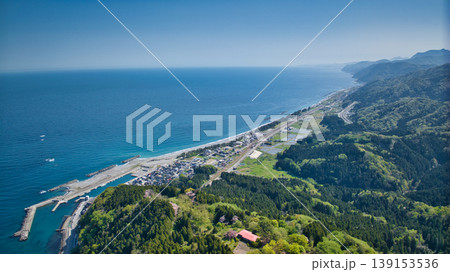 富山県朝日町の笹川地区から宮崎海岸や糸魚川方面を見たところ 富山県朝日町の笹川地区から宮崎海岸や糸魚川方面を見たところ 139153536