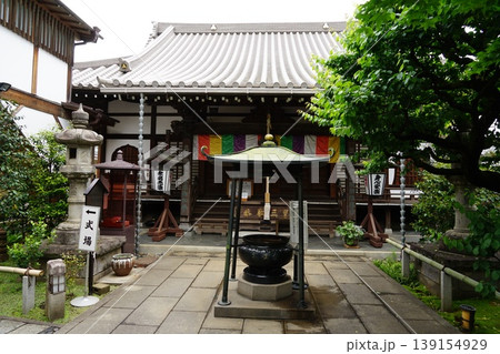 新緑に包まれた寺院 4月調布821調布不動尊・常性寺 新緑に包まれた寺院 4月調布821調布不動尊・常性寺 139154929