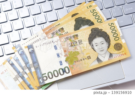 韓国Wonの紙幣 - 韓国の通貨、ウォンKRWの紙幣 韓国Wonの紙幣 - 韓国の通貨、ウォンKRWの紙幣 139156910