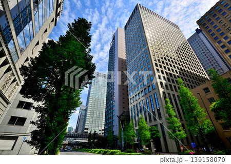 東京経済の中心 大手町・丸の内ビル群の風景 139158070