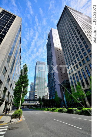 東京経済の中心 大手町・丸の内ビル群の風景 東京経済の中心 大手町・丸の内ビル群の風景 139158073