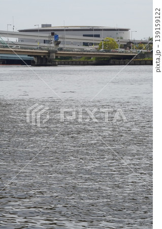 東京湾の風景 トヨタアリーナ東京（東京A-ARENA）と有明地区の都市景観 有明北緑道公園からの眺望 139159122