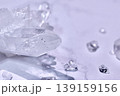 光に照らされ煌めく美しい水晶 139159156