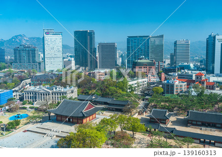 Seoul, South Korea - Apr. 12 , 2026 : Aerial view of Deoksugung Palace with modern skyscrapers in Seoul, South Korea 139160313