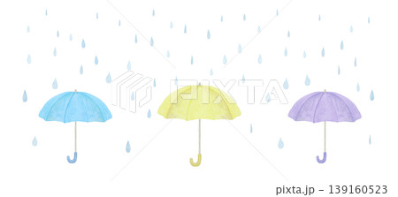 雨の中の3色の傘 - 梅雨シーズンのイラスト素材 139160523