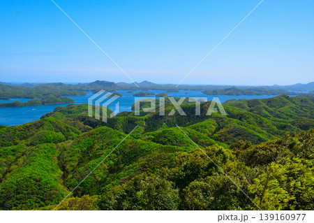 対馬　烏帽子岳展望台から浅茅湾 139160977