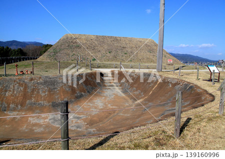 佐賀県の観光スポット「吉野ヶ里歴史公園」北墳丘墓 佐賀県の観光スポット「吉野ヶ里歴史公園」北墳丘墓 139160996
