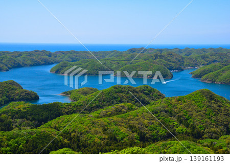 対馬 烏帽子岳展望台から浅茅湾 対馬 烏帽子岳展望台から浅茅湾 139161193