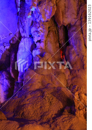 ラオスのターケークに有る、タム・ナンエン洞窟 139162023