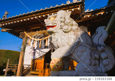 八海山神社 武蔵國八海山神社 拝殿 狛犬 八海山神社 武蔵國八海山神社 拝殿 狛犬 139163166