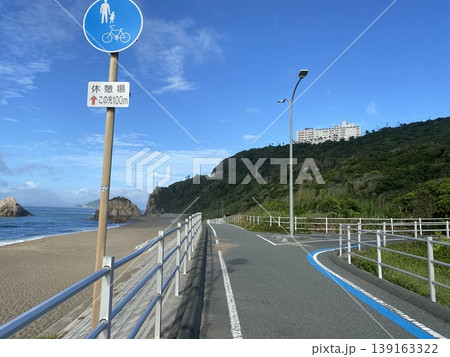海の見える道路標識 139163322