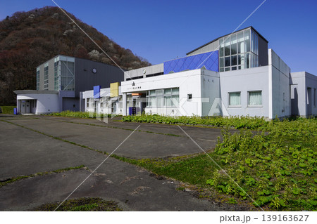 新ひだか町立川上小学校（三石町立川上小学校・廃校） 139163627