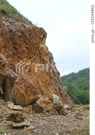 Steep Rocky Hillside Blasting Steep Rocky Hillside Blasting 139164662