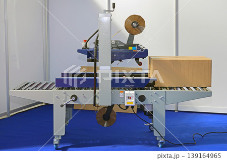 Box Labeling Machine Conveyor Box Labeling Machine Conveyor 139164965