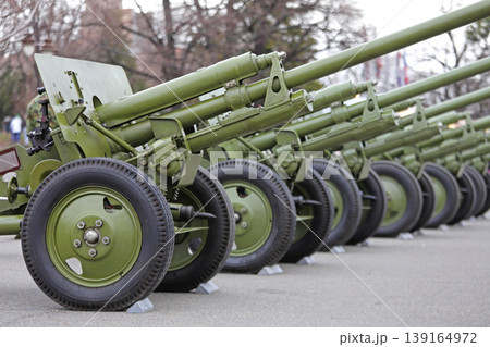 Military Salute Artillery Military Salute Artillery 139164972