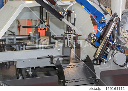 Industrial Metal Band Saw Industrial Metal Band Saw 139165111