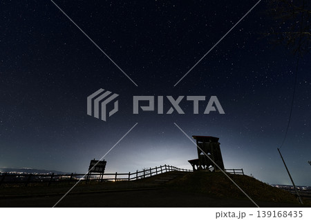 星と建物のシルエット 星と建物のシルエット 139168435
