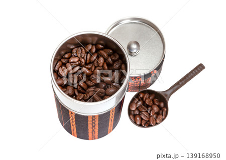 コーヒー豆を入れた和風の茶筒【透過】 139168950