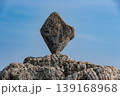 大海原から取り残され独り佇む巨石 139168968