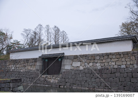 京の風景 二条城のお堀から望む西門(二条城の搦手口)2 京の風景 二条城のお堀から望む西門(二条城の搦手口)2 139169007