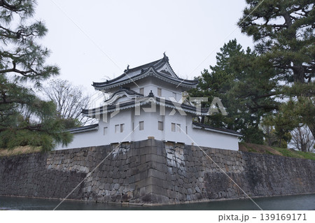 京の風景　二条城、雅な外観の西南隅櫓1 139169171