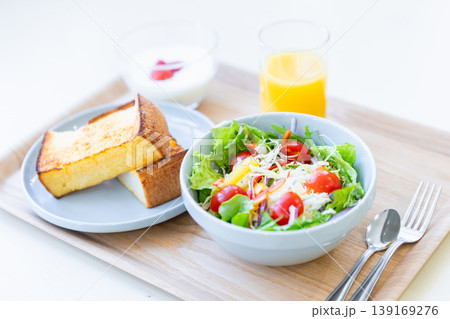 ヘルシーな朝食イメージ ヘルシーな朝食イメージ 139169276