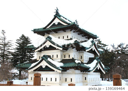 【青森県弘前市】弘前雪灯籠まつり2026 冬の天守閣 【青森県弘前市】弘前雪灯籠まつり2026 冬の天守閣 139169464