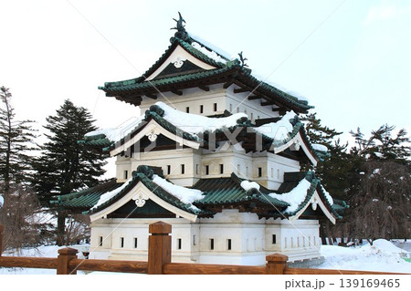 【青森県弘前市】弘前雪灯籠まつり2026 冬の天守閣 【青森県弘前市】弘前雪灯籠まつり2026 冬の天守閣 139169465