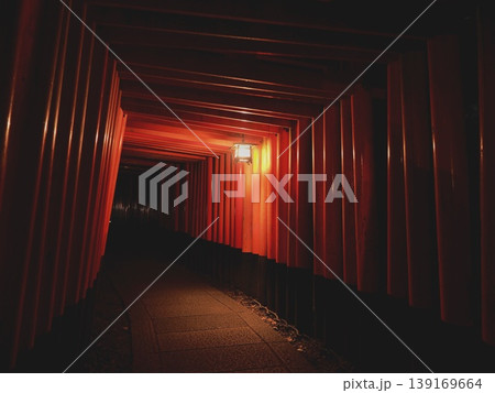 伏見稲荷大社 夜 伏見稲荷大社 夜 139169664