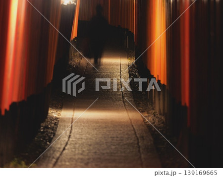 伏見稲荷大社 夜 伏見稲荷大社 夜 139169665