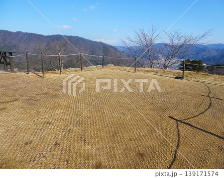 竹田城跡から見る景色(兵庫県朝来市)2025年12月撮影 竹田城跡から見る景色(兵庫県朝来市)2025年12月撮影 139171574