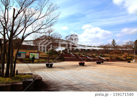 佐賀県の観光スポット「吉野ヶ里歴史公園」 弥生時代の雰囲気を感じ、学ぶ施設 佐賀県の観光スポット「吉野ヶ里歴史公園」 弥生時代の雰囲気を感じ、学ぶ施設 139171580