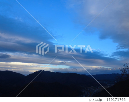 竹田城跡周辺の早朝の景色（兵庫県朝来市和田山町） 139171763