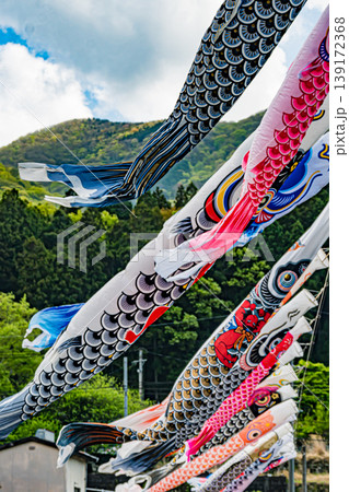 広島・安佐北区・白木山橋鯉のぼり 139172368