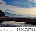 静かな水面と富士山の朝の風景 Mt.Fuji calm water morning 139178731