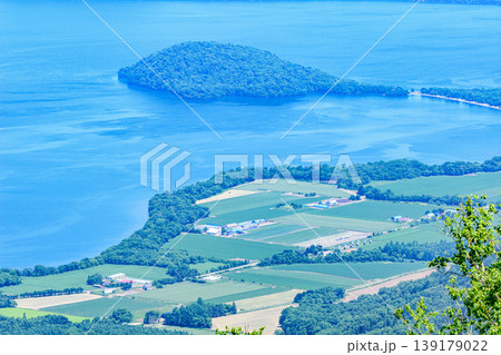 北海道 津別峠から望む屈斜路湖と山々 北海道 津別峠から望む屈斜路湖と山々 139179022