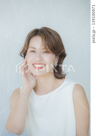40代女性　　 139180971