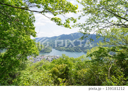 孫山の登山道から見た相模湖（奥高尾） 139181212