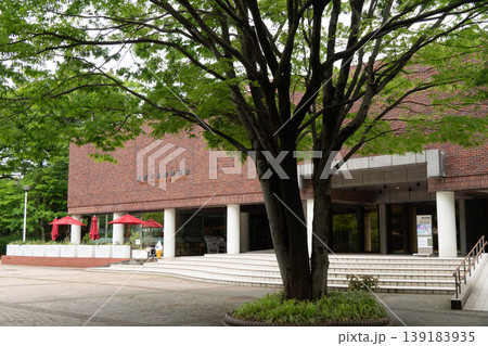 豊橋市美術博物館の建築外観 139183935