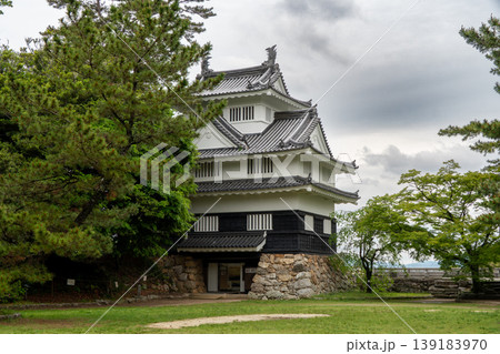 吉田城址の歴史を感じる豊橋の城跡風景 吉田城址の歴史を感じる豊橋の城跡風景 139183970