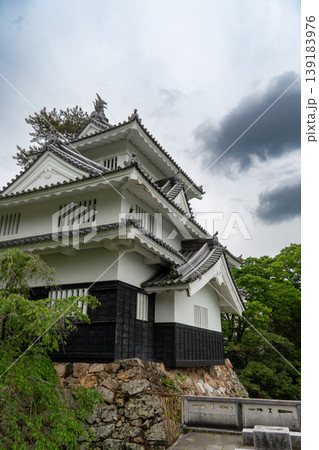 吉田城址の歴史を感じる豊橋の城跡風景 139183976