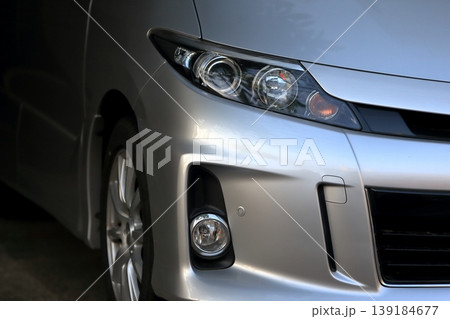 車のヘッドライト 車のヘッドライト 139184677